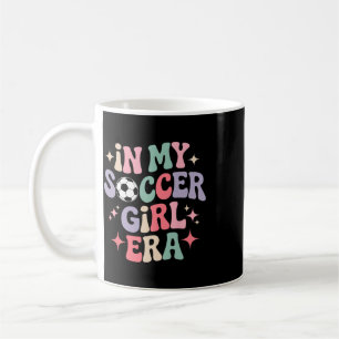 Caneca De Café Camiseta Groovy da Era da Minha Garota de Futebol