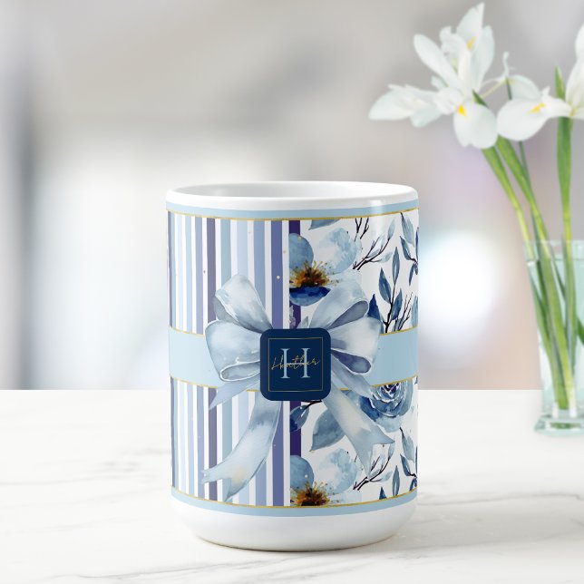 Caneca De Café Campo Algodão Monograma Arco Floral Branco Azul (Criador carregado)