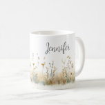 Caneca De Café Campo Rústico de Monograma de Flores Selvagens<br><div class="desc">Esta linda caneca de café apresenta um campo rústico de flores silvestres de cor aquática macia. Adicione um nome para personalizá-lo. Faz um presente excelente para a noiva ser,  dama de honra,  mãe,  melhor amiga ou filha! Criado pela imprensa simplesmente de farmácia.</div>