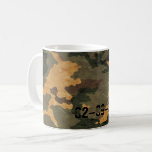 Caneca De Café Camuflagem Verde Oliva Simétrica Grunged Bege