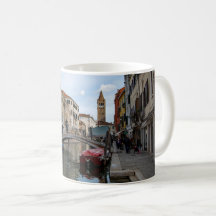 Canal encantador de Cannaregio Veneza Itália