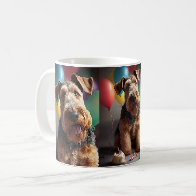 Caneca De Café Cão Airedale com bolo e balões (Frente Esquerda)