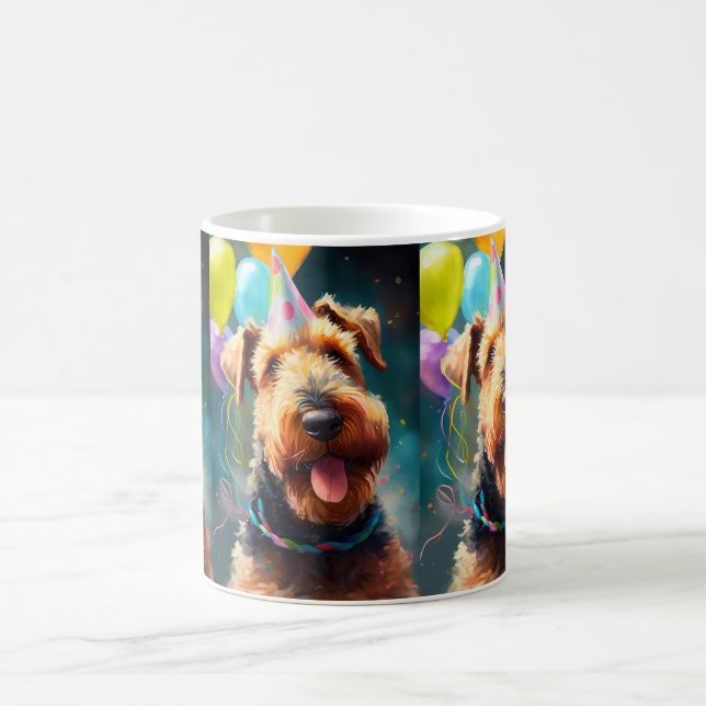 Caneca De Café Cão Airedale com chapéu de aniversário e balões (Centro)