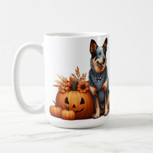 Caneca De Café Cão Bovino Australiano ao Lado de uma Abóbora de H