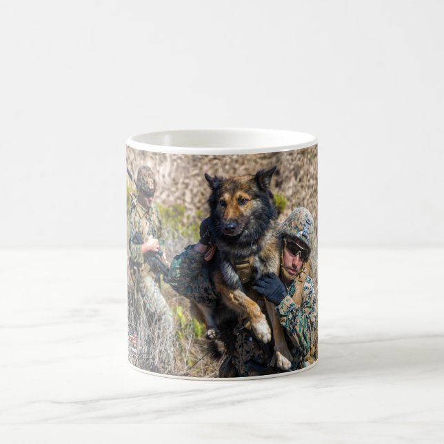 CANECA DE CAFÉ CÃO DE TRABALHO MILITAR DOS EUA (Centro)