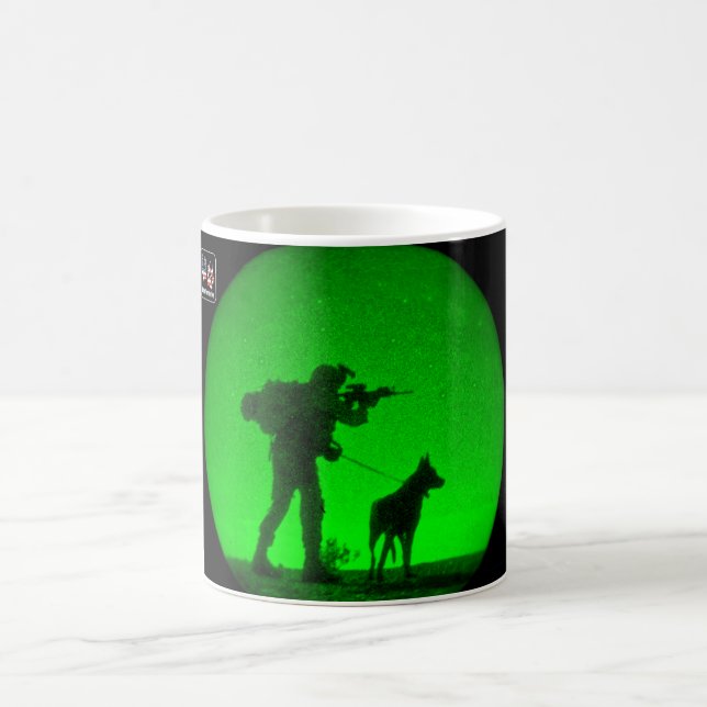 CANECA DE CAFÉ CÃO DE TRABALHO MILITAR DOS EUA (Centro)