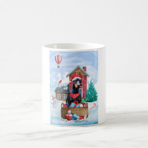 Caneca De Café Cão Doberman na Casa de Natal na Neve