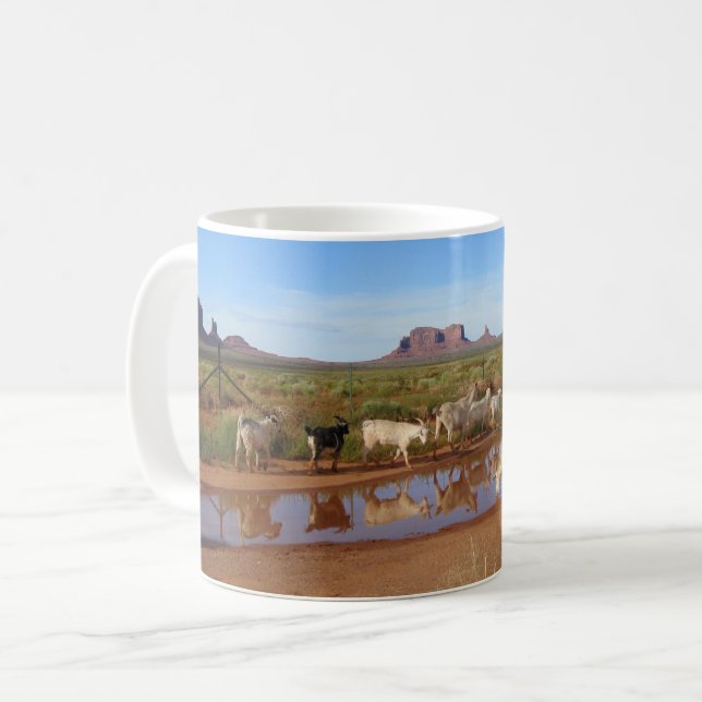 Caneca De Café Caprinos Monument Valley (Frente Esquerda)