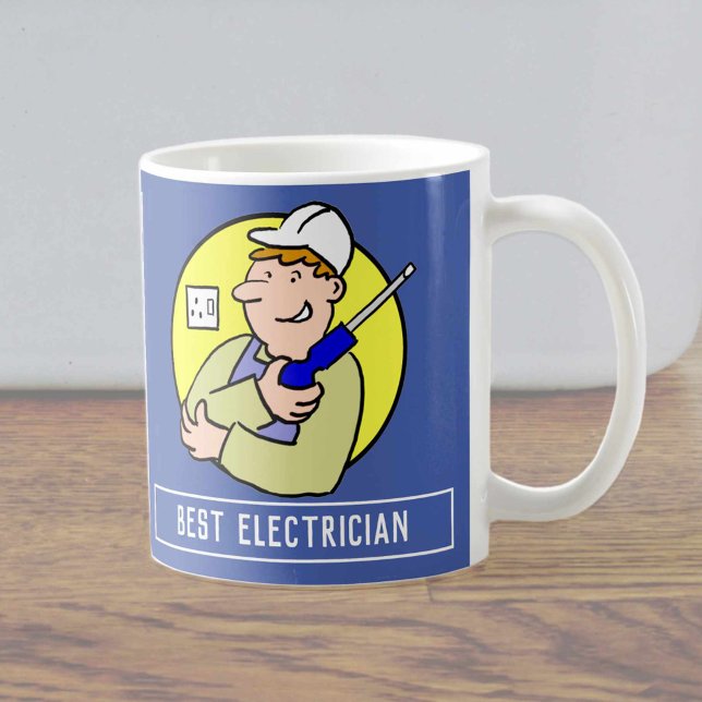 Caneca De Café Cartoon eletricista com a sua escolha de nome. (Criador carregado)