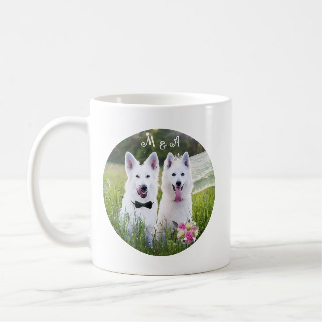 Caneca De Café Casal romântico de cães se casando (Esquerda)