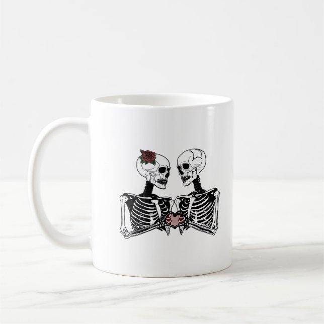 Caneca De Café Casal Romântico de esqueleto - Gótico com Mãos Car (Esquerda)