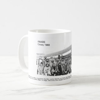 Caneca De Café Casey ANARE 1988 Clássica Mug, 325 ml