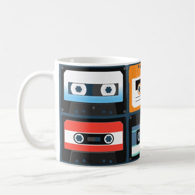 Caneca De Café Cassetes compactos. Conjunto. Ilustração de safra  (Esquerda)