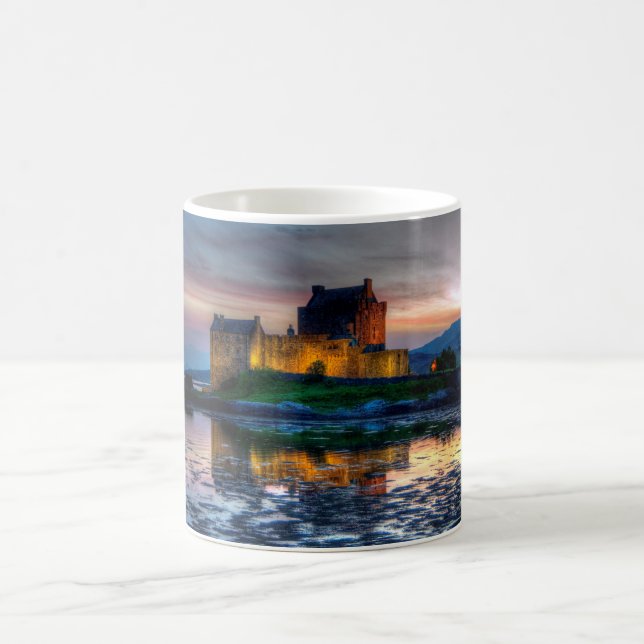 Caneca De Café Castelo de Eilean Donan, Scotland Mug (Centro)