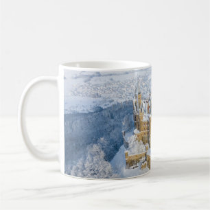 Caneca De Café Castelo de Hohenzollern aéreo: Alemanha de neve.
