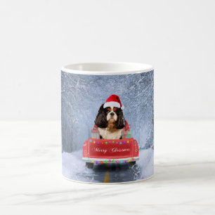 Caneca De Café Cavalier King em Snow sentado no Caminhão de Natal