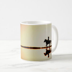 Caneca De Café Cavalo e cavaleiro na praia café mug