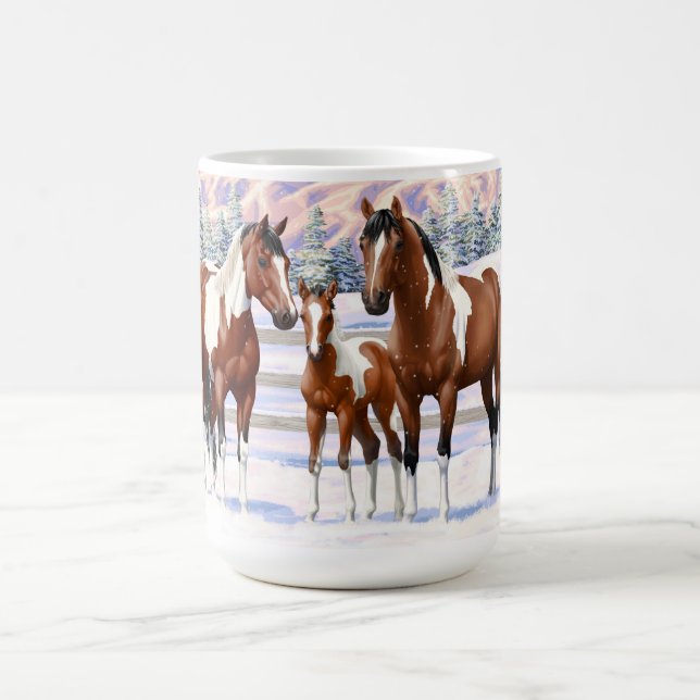 Caneca De Café Cavalos De Pintura De Baía Na Neve De Inverno (Centro)
