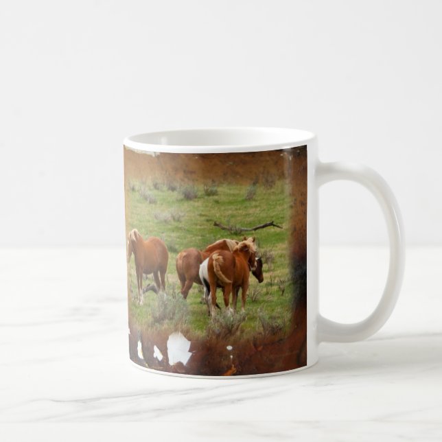 Caneca De Café Cavalos Selvagens - Cama da Liberdade (Direita)