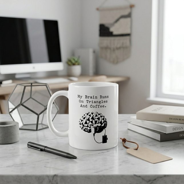 Caneca De Café Cérebro Funciona Com Triângulos Café Amante Da Geo (Criador carregado)