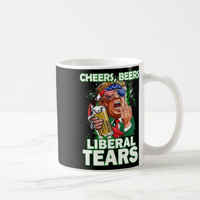 Caneca De Café Cerveja Liberal Lágrimas Trump segurando cerveja D (Direita)