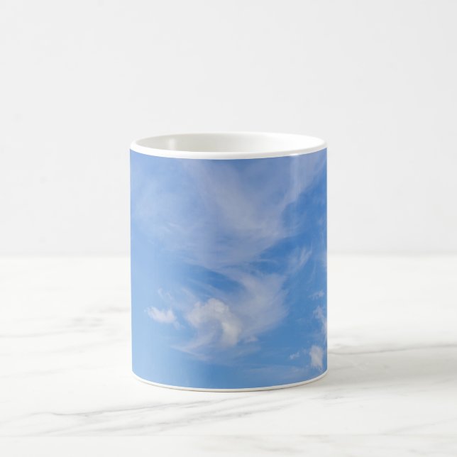 Caneca De Café Céu Azul com Nuvens Sabedoras (Centro)