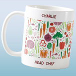 Caneca De Café Chefe Personalizado<br><div class="desc">Um padrão de arte vegetal divertido, perfeito para o seu cozinheiro favorito. Mude o nome e o texto do Chefe de Chef para personalizar. Arte original de Nic Squirrell.</div>
