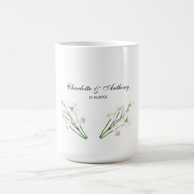 Caneca De Café Chic Branca Floral Elegante De Casamento (Centro)