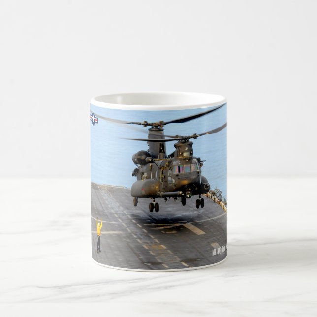 CANECA DE CAFÉ CHINOOK MH-47G (Centro)