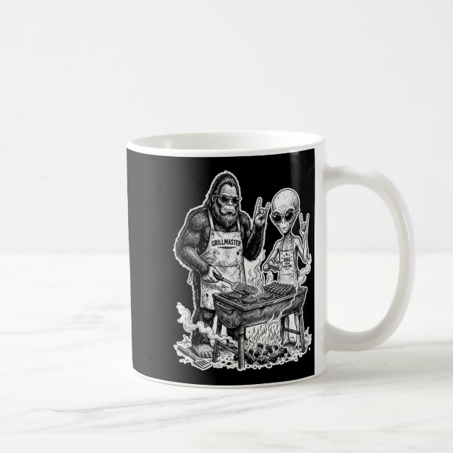 Caneca De Café Churrasco Bigfoot Alien Grillmaster Engraçado (Direita)