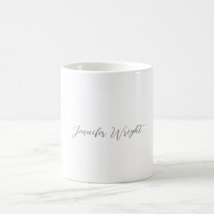 Caneca De Café Cinza de letra profissional mínima branca