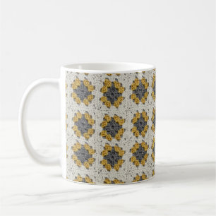 Caneca De Café Cinza e amarelo-quadrado da avó crochet