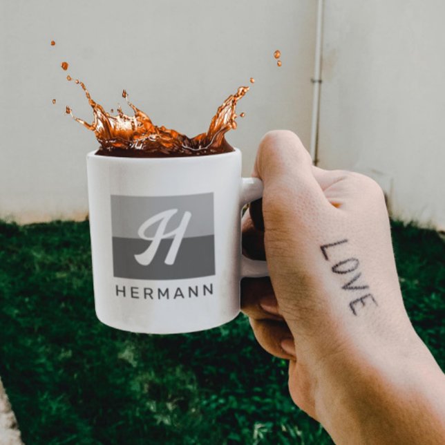 Caneca De Café Cinza inicial e mínima mínima de Elegante simples (Criador carregado)