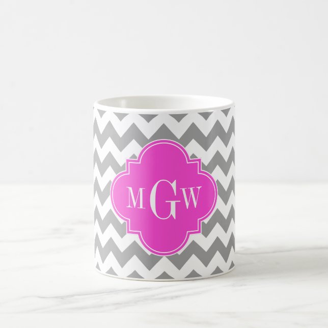 Caneca De Café Cinza Whevron Quatrefoil Rosa Quente 3 Monograma (Centro)