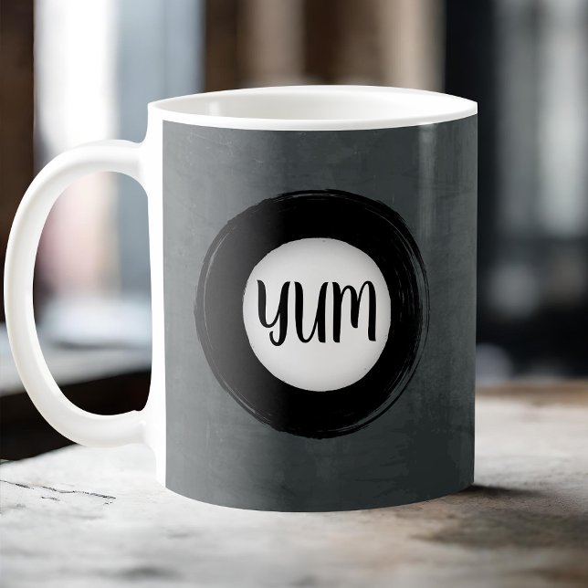 Caneca De Café Círculo Preto Monograma Moderno Em Cinzas Tendy Gr (Black and gray initials mug)