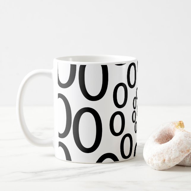 Caneca De Café Círculos Geométricos Preto e Branco (Com Donut)
