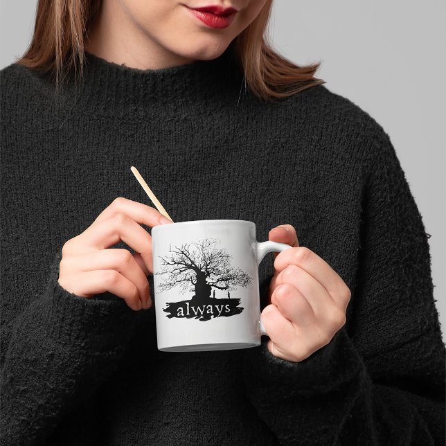 Caneca De Café Citação de Silhueta de Feitiço de Harry Potter | S (Person holding mug)