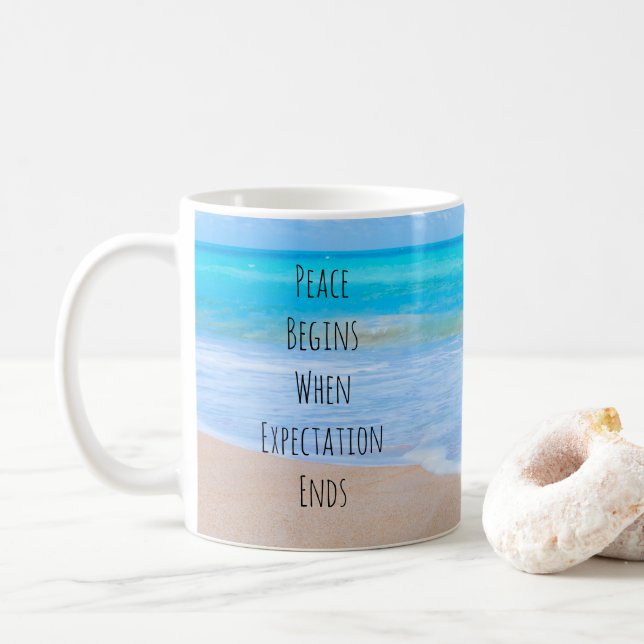 Caneca De Café Citação Inspiracional com Cena de Praia Tropical (Com Donut)
