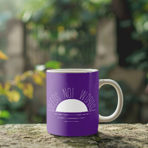 Caneca De Café Citação minimalista do sol branco roxo e inspirado