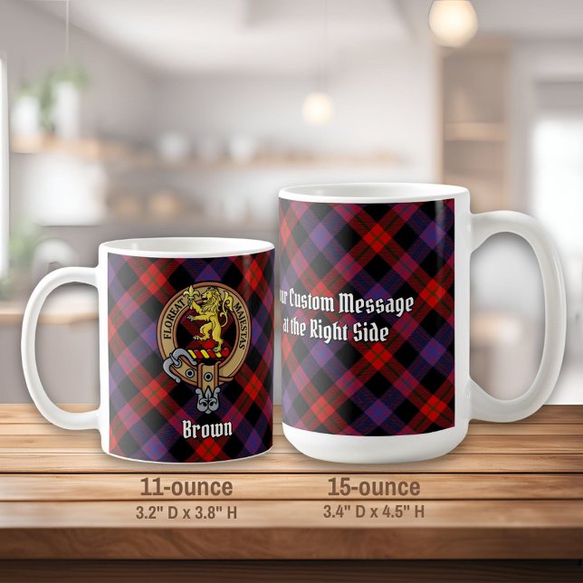 Caneca De Café Clan Brown Crest sobre Tartan (Criador carregado)
