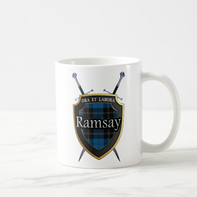 Caneca De Café Clan Ramsay Tartan Shield e Espadas (Direita)