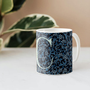 Caneca De Café Clássico Elegante Floral Monograma C azul com fras