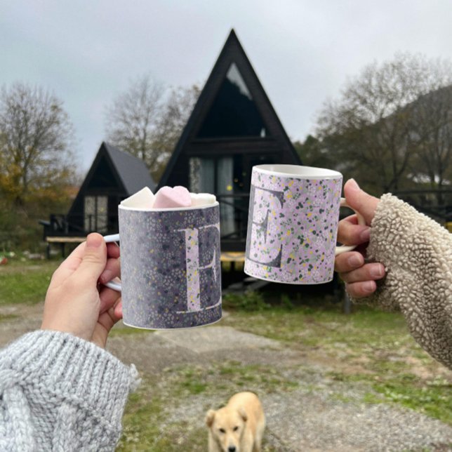 Caneca De Café Clássico Elegante Floral Monograma E púrpura c/fra (Criador carregado)