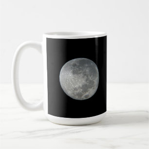 Caneca De Café Close-Up Lua Cheia no Céu Noturno. Fotografia