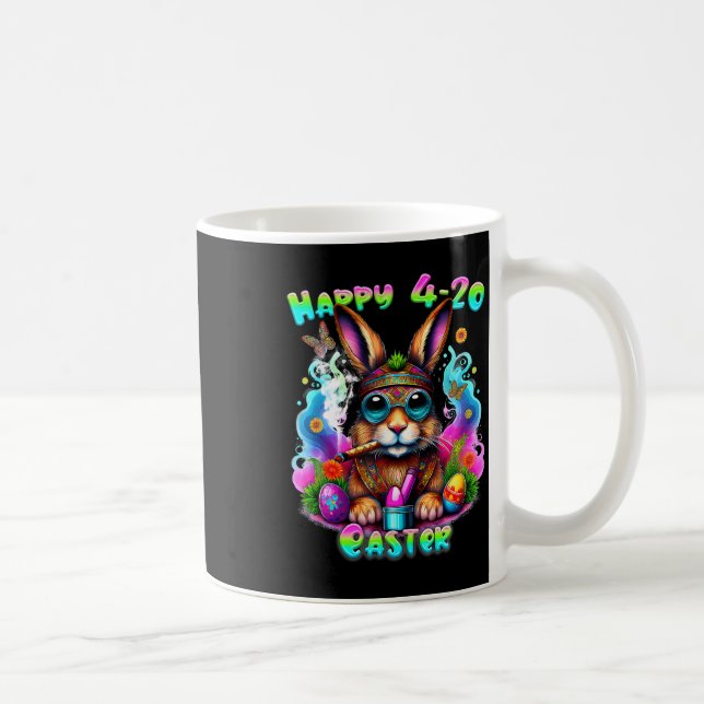 Caneca De Café Coelhinho Do Dia Do felz pascoa Fumando Erva Engra (Direita)