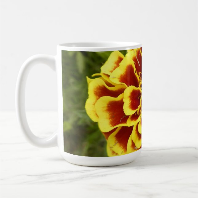Caneca De Café Coffee Mug With Picture Of Marigold On It (Esquerda)