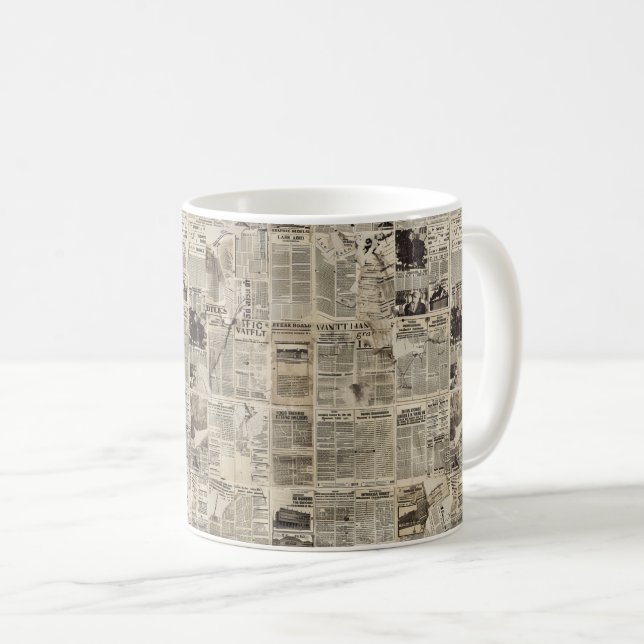 Caneca De Café Colagem de Patchwork de Jornal Antigo Rústico (Frente Esquerda)