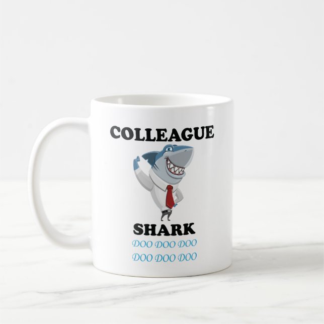Caneca De Café Colega Shark Doo Doo Doo (Esquerda)