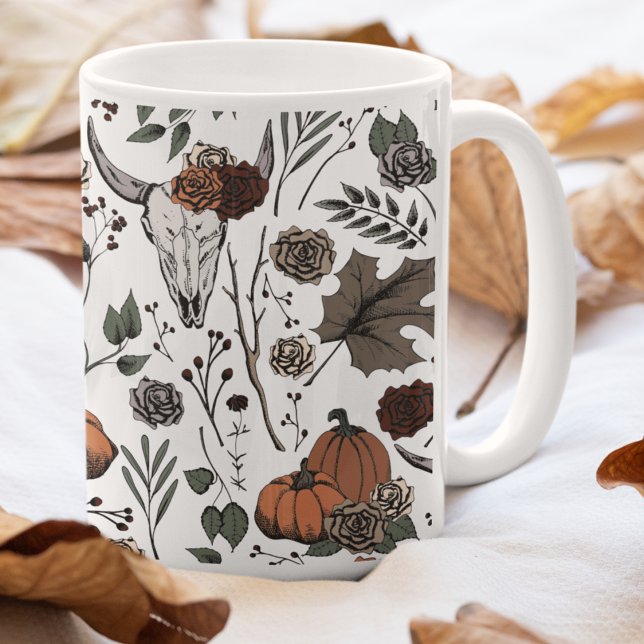 Caneca De Café Colheita de Queda Ocidental e crânios de vaca (Rustic Autumn Country Cow Skulls, Fall Harvest and Roses Hand-Drawn Pattern in Black Ink.)