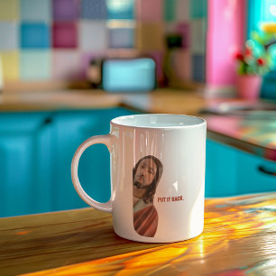 Caneca De Café Coloque De Volta Jesus Engraçado No Fundo Branco